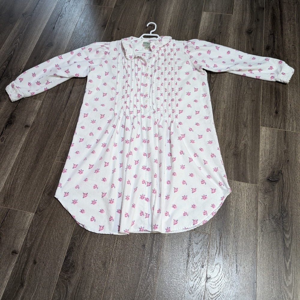 - Willow Ridge. Vintage flannel Night Dress, Gown, Pajamas. Size M. Rose p…